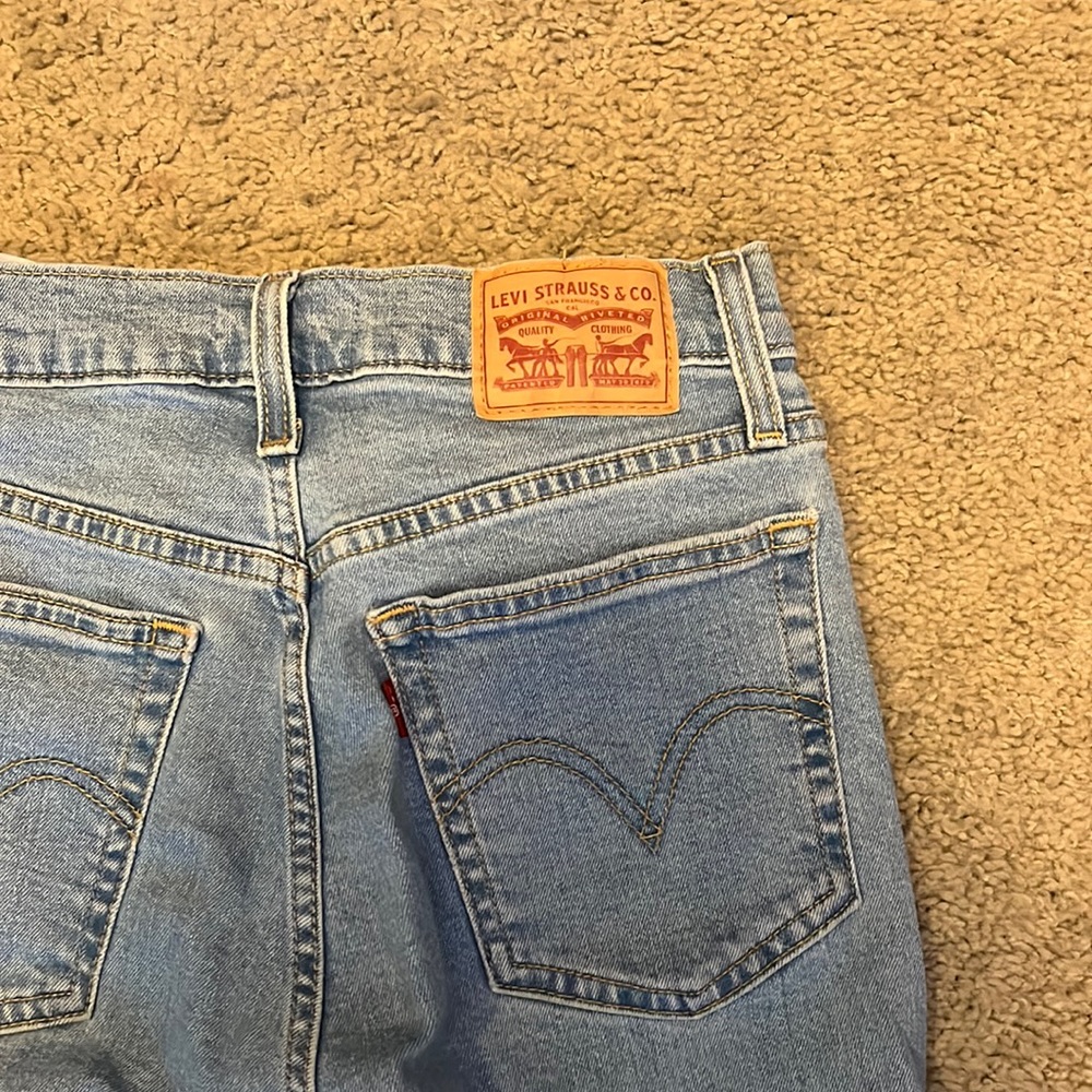 Levi jeans